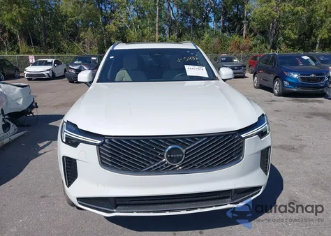 2025 Volvo Xc90 B5 Plus 7-Seater z USA, uszkodzony, nr VIN YV4M12PB4S1375482